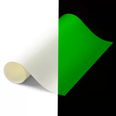 Rolo de adesivo verde com parte traseira branca