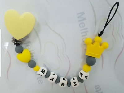 Prendedor de chupeta com contas de silicone e nome MARIA
