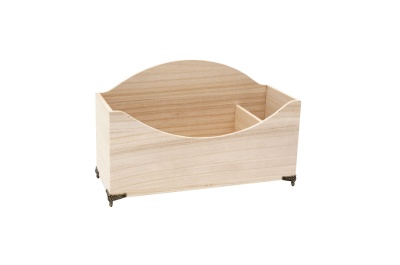 Caixa organizadora de madeira clara com divisória interior e pernas metálicas