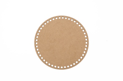 Disco redondo castanho com orifícios na borda