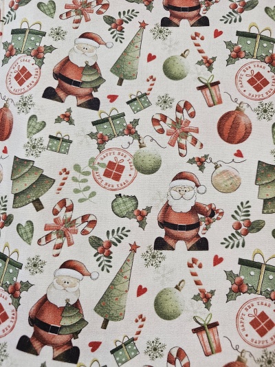 Tecido branco com padrão natalício colorido
