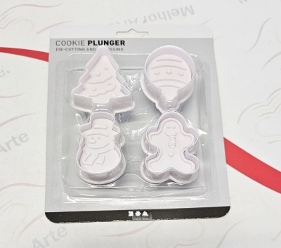 Conjunto de quatro cortadores de bolachas natalícios em plástico branco em embalagem
