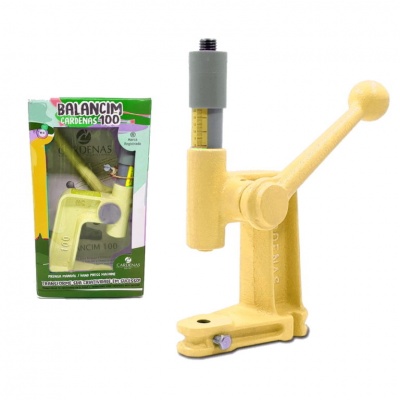 Balançim amarelo de metal com alavanca e caixa embalagem verde e branca