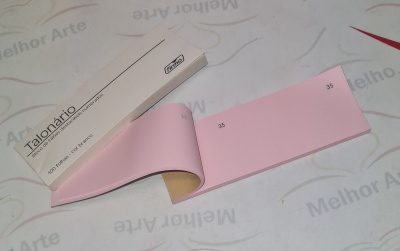 Talonário com folhas cor-de-rosa numeradas e caixa branca com texto Preto 40 Folhas por Parte TALONÁRIO