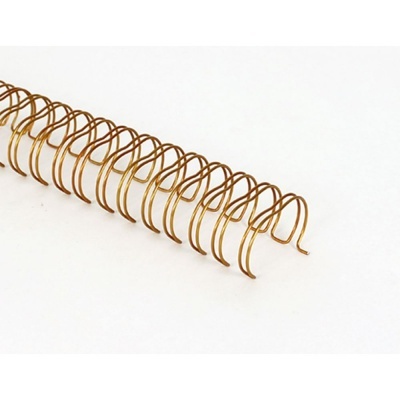 Espiral metálico dourado para encadernação em superfície branca