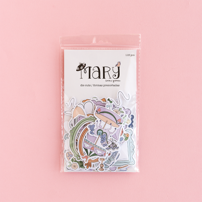 Conjunto de peças decorativas recortadas em papel embaladas em saco plástico transparente