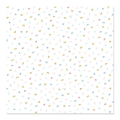 Papel de embrulho branco com letras coloridas em padrão repetido