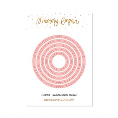 Troqueles de círculos cosidos rosa em cartão branco com texto dourado e preto