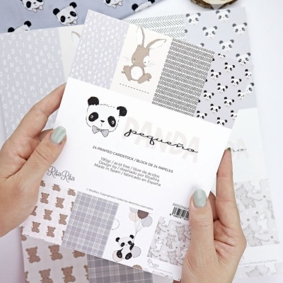 Folha de cardstock para scrapbooking com padrões de pandas, coelhos e ursinhos em tons cinza, branco e bege