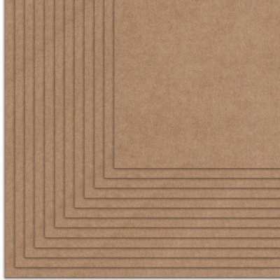 Folhas de cartolina castanha empilhadas com textura rugosa