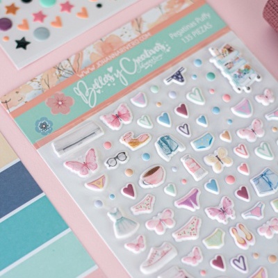 Pacote de autocolantes de resina coloridos com vários motivos