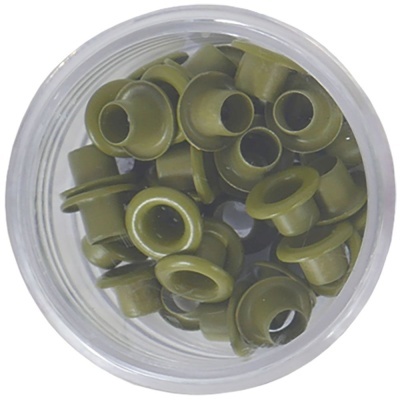 Recipiente transparente com ilhós plásticos verdes vistos de cima