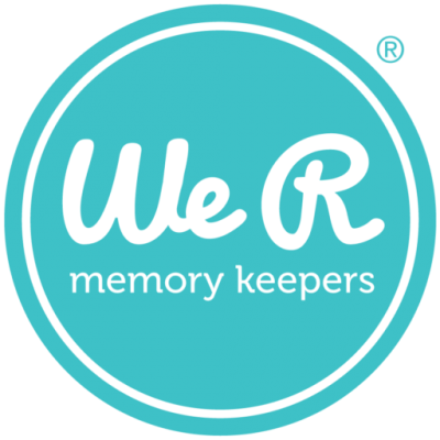 Logótipo azul turquesa com texto We R memory keepers