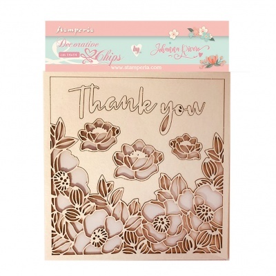 Peças decorativas de madeira clara com flores e a frase 'Thank you'