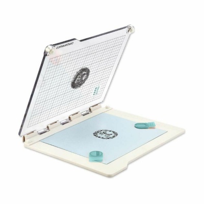 Base de corte com tampa transparente e acessórios azuis