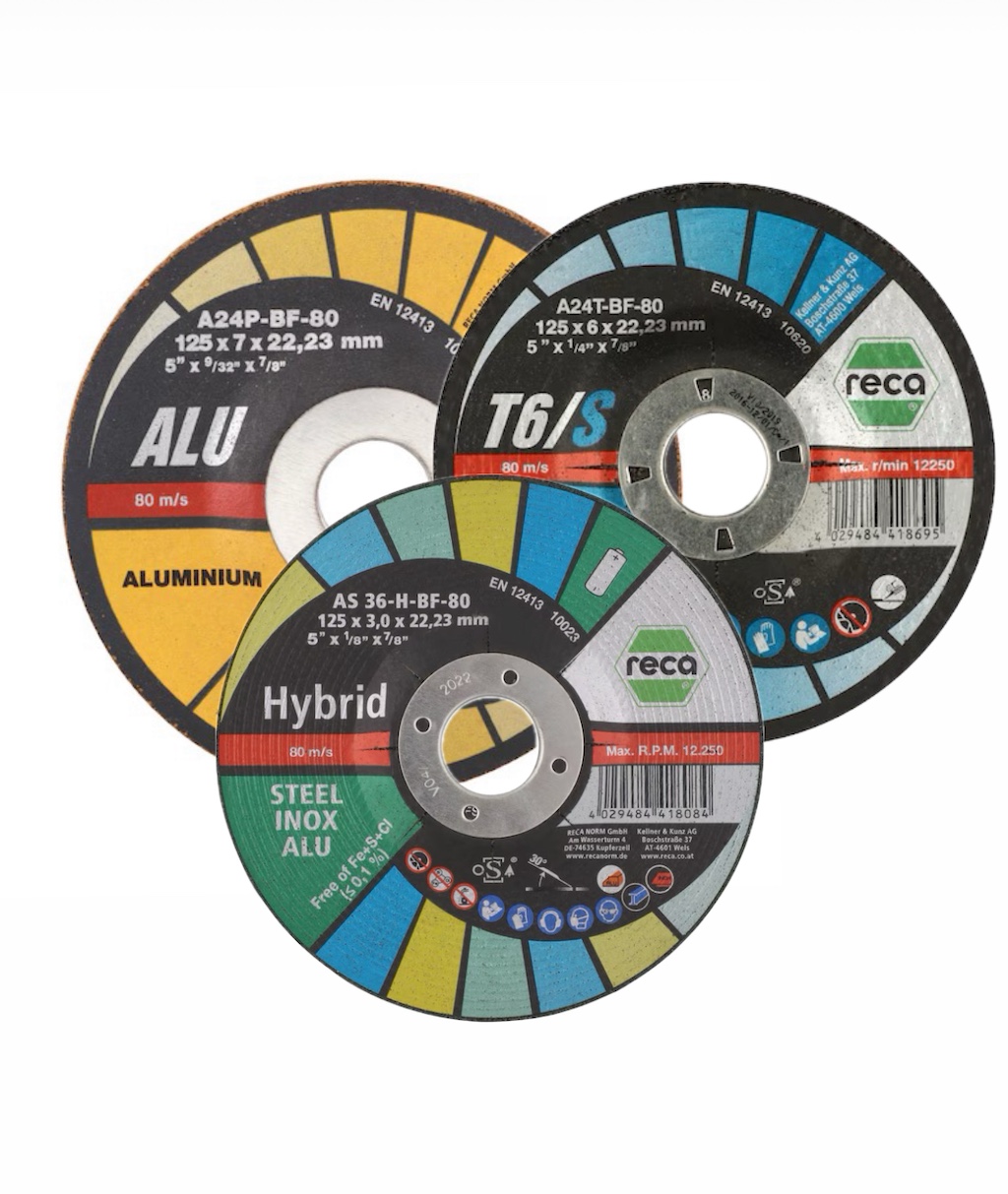 Três discos abrasivos coloridos com textos técnicos e logotipo reca.