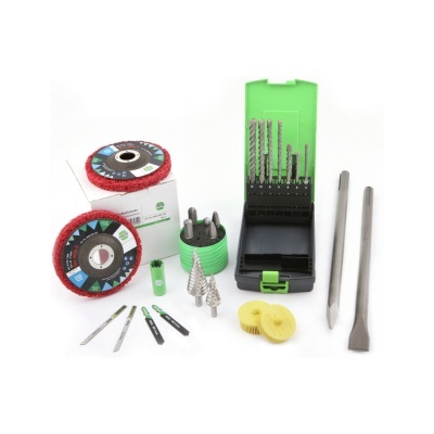 Conjunto de ferramentas com discos abrasivos, brocas, pontas e acessórios em fundo branco