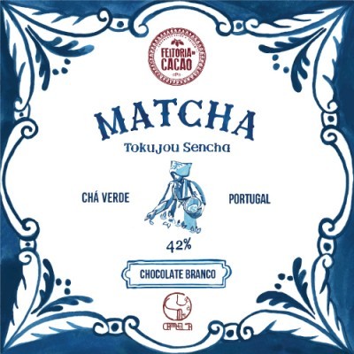 Rótulo azul e branco de chocolate branco matcha com texto e ilustração