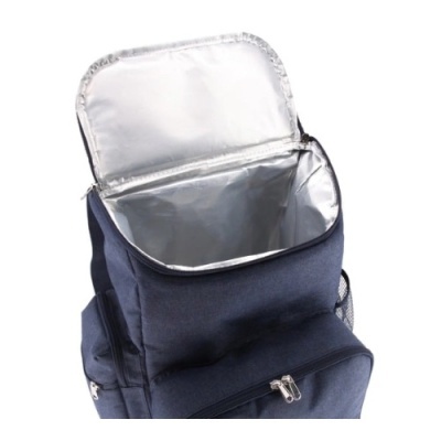 Mochila térmica azul escura com interior prateado isolante aberta