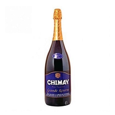 Garrafa de cerveja Chimay Grande Réserve com rótulo azul escuro e dourado