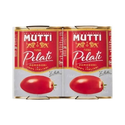 Duas latas de tomate pelado Mutti Parma Pelati com rótulo vermelho e branco
