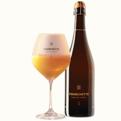 Garrafa e copo de cerveja Fourchette