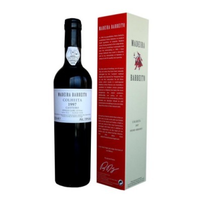 Garrafa de vinho Madeira Barbeito Colheita 1997 ao lado da caixa