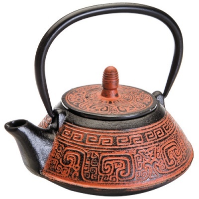 Chaleira de ferro fundido vermelho e preto com padrão geométrico
