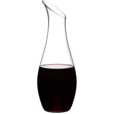 garrafa de vidro elegante com vinho vermelho escuro