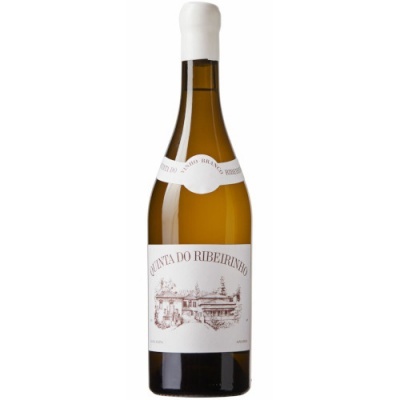 Garrafa de vinho branco Quinta do Ribeirinho com rótulo branco e desenho