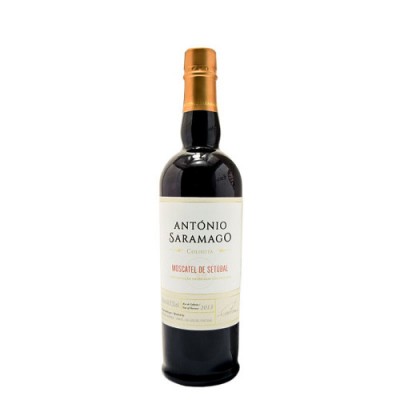 Garrafa de vinho António Saramago Moscatel de Setúbal com rótulo branco e tampa dourada