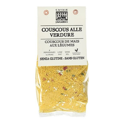 Pacote de couscous de milho com legumes, embalagem transparente com rótulo branco