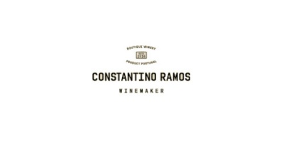 Logótipo preto e branco de marca de vinho Constantino Ramos