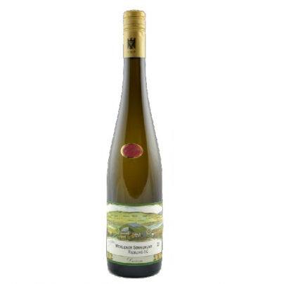 Garrafa de vinho Riesling com rótulo de paisagem e tampa dourada