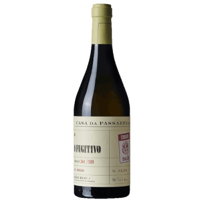 Garrafa de vinho Casa da Passarella O Pugitivo com rótulo bege e texto preto e vermelho