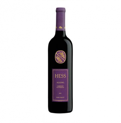 Garrafa de vinho tinto Hess Allomi Cabernet Sauvignon 2016 com rótulo roxo e dourado.