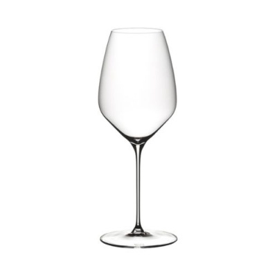 Copo de vinho transparente com haste fina e base circular