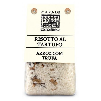 Embalagem de arroz risotto com trufa Casale Paradiso com rótulo branco e texto preto