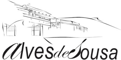 Logotipo preto e branco com texto 'alves de Sousa' e desenho de edifícios