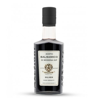 Garrafa de vinagre balsâmico de Modena em vidro com etiqueta branca e tampa preta