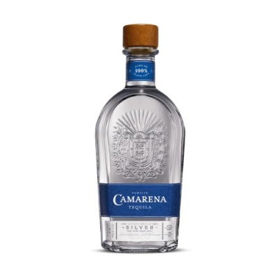 Garrafa transparente de tequila Camarena com rótulo azul e tampa de cortiça