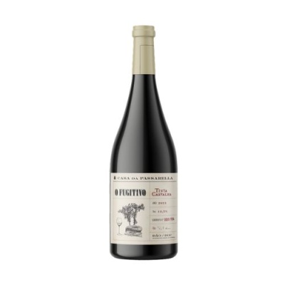 Garrafa de vinho tinto com rótulo branco da Casa da Passarella