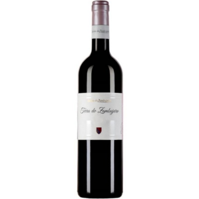 Garrafa de vinho tinto com rótulo branco e tampa vinho metálica