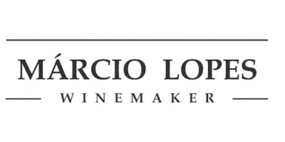 Logotipo MÁRCIO LOPES WINEMAKER em fundo branco