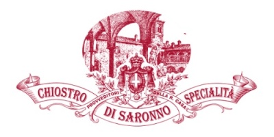 Logótipo em vermelho com brasão, claustro e texto em fita.