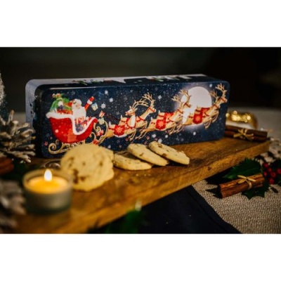Caixa metálica de Natal com ilustração de Pai Natal no trenó e renas, bolachas e decoração festiva