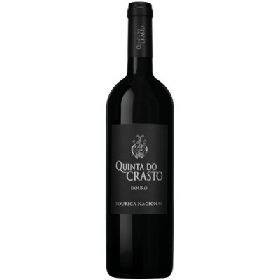 Garrafa preta de vinho tinto Quinta do Crasto com rótulo preto e texto branco