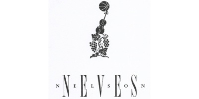 Logotipo NEVESON com trombeta, bola de basquetebol e cacho de uvas