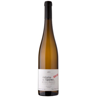 Garrafa de vinho Arinto dos Açores 2015 com rótulo branco e texto em preto e vermelho