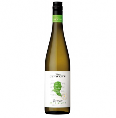 Garrafas de vinho branco Portrait Dry Riesling de vidro verde com rótulo branco e tampa preta e verde.